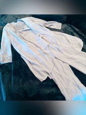 Le Bos Light Lavender Embroidered Three-Piece Jacket Set